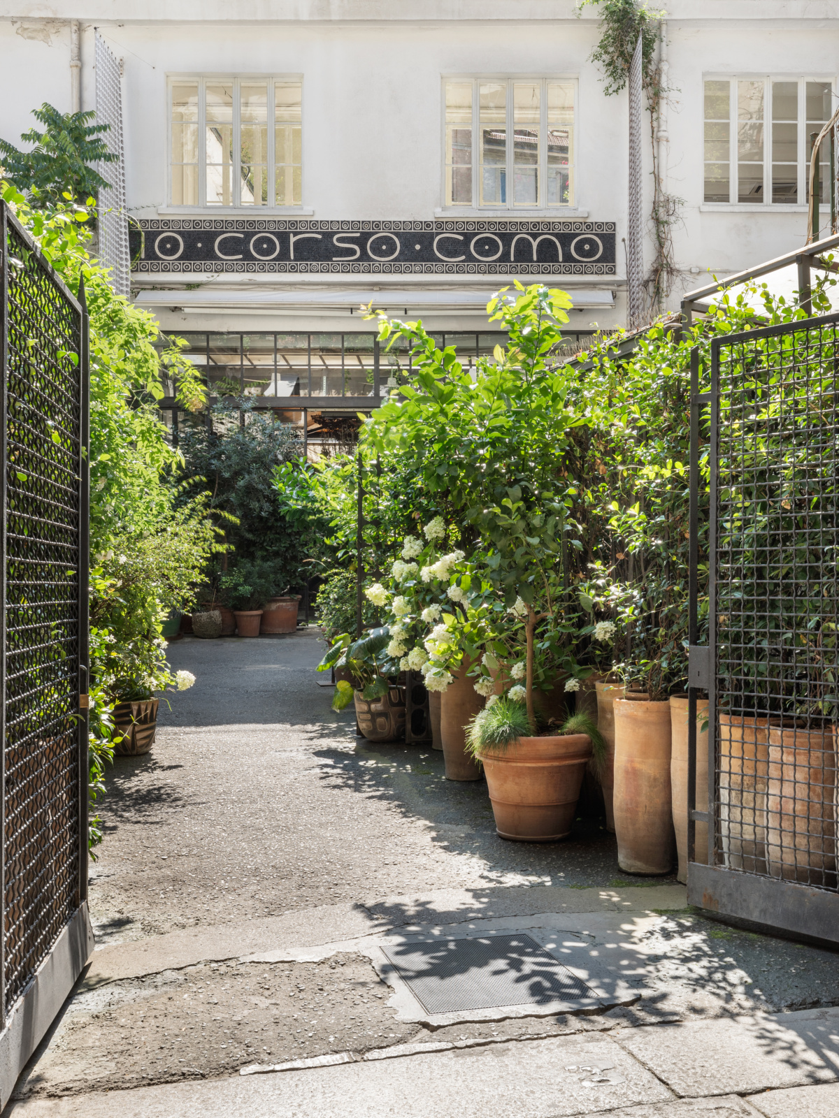 concept stores 10 corso como 01