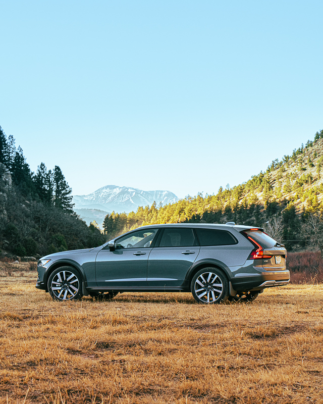 the 2021 Volvo V90 Cross Country