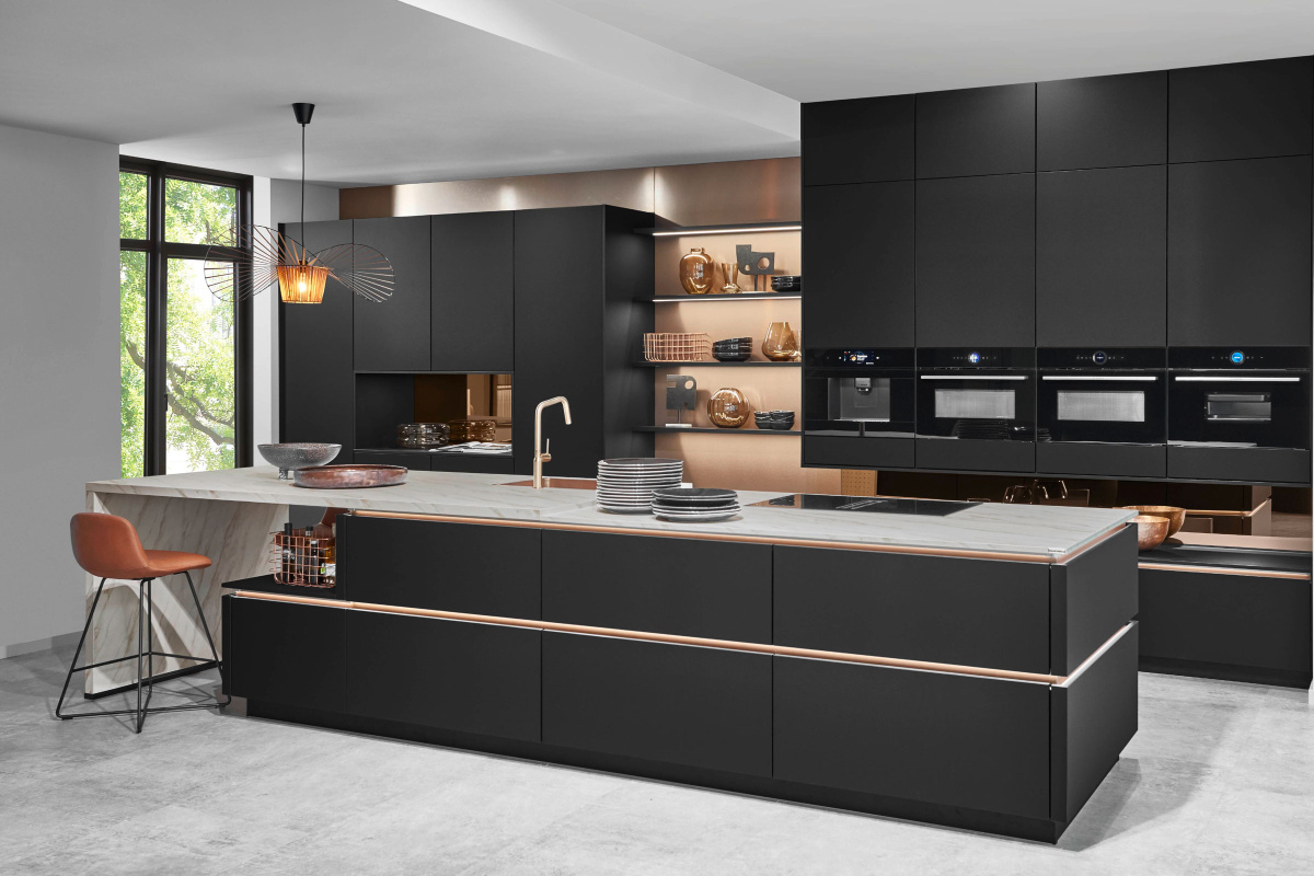 KBIS-nobilia_Senso-in-Premium-Honed-Black_2