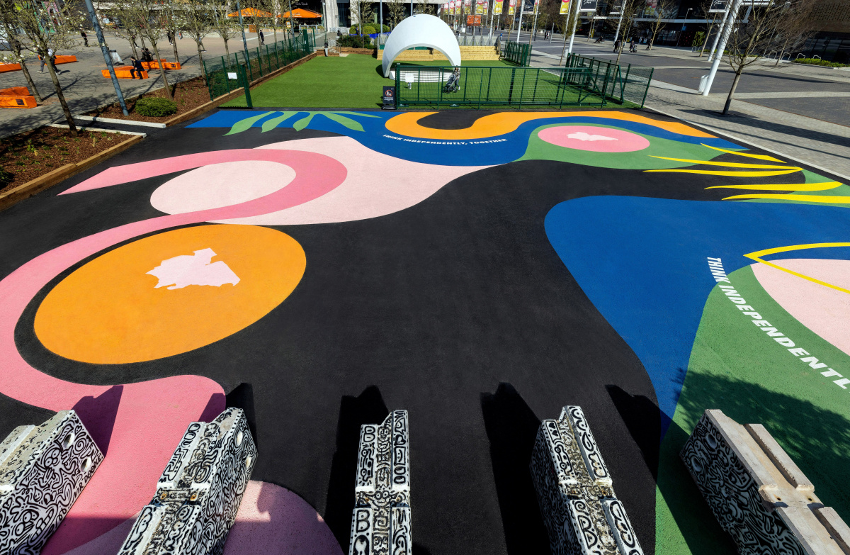 Lois O'Hara Wembley 05