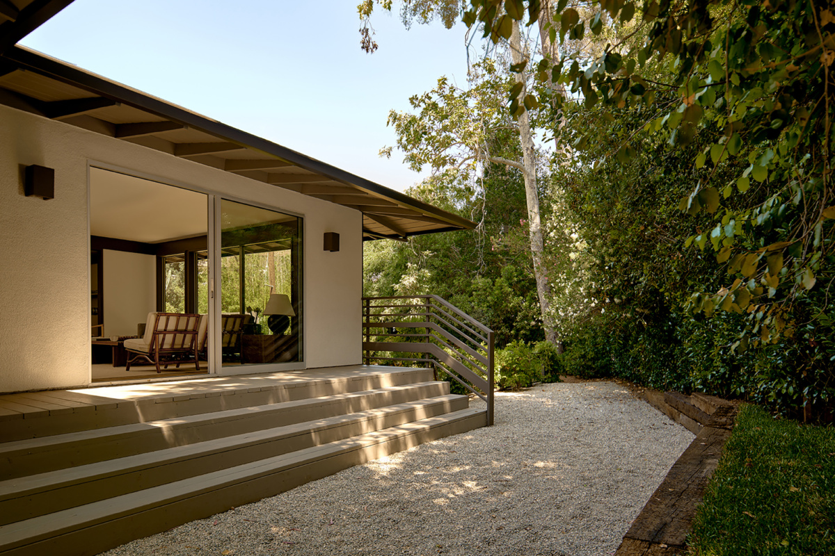 Breland-Harper 07: the backyard