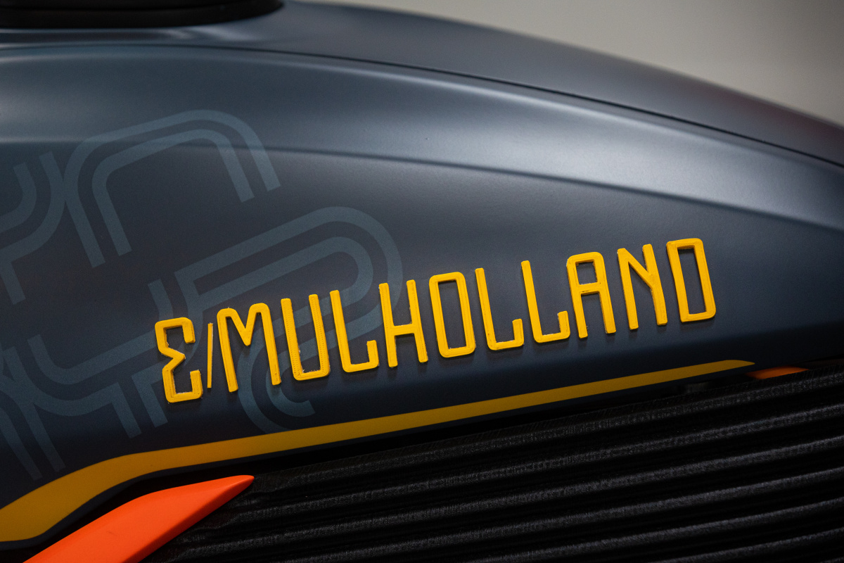 electric mulholland close-up