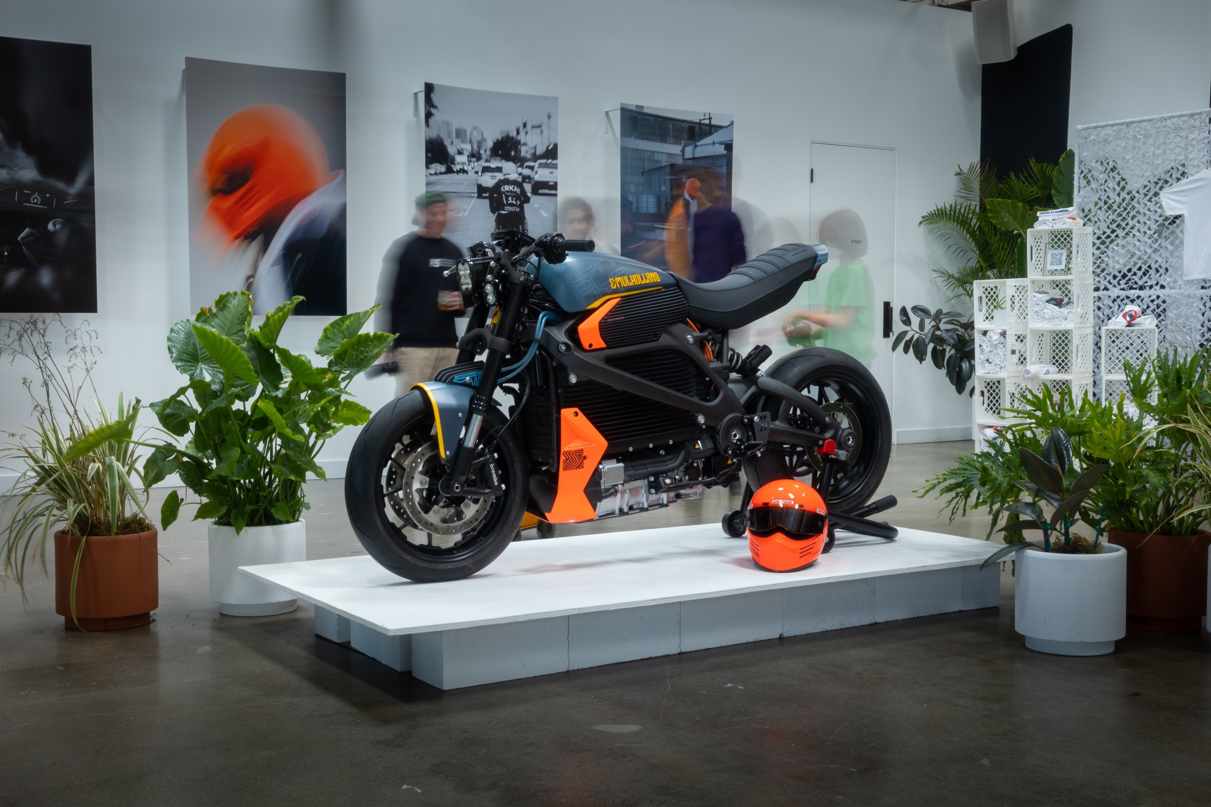 earle motors livewire one sixtysix 06