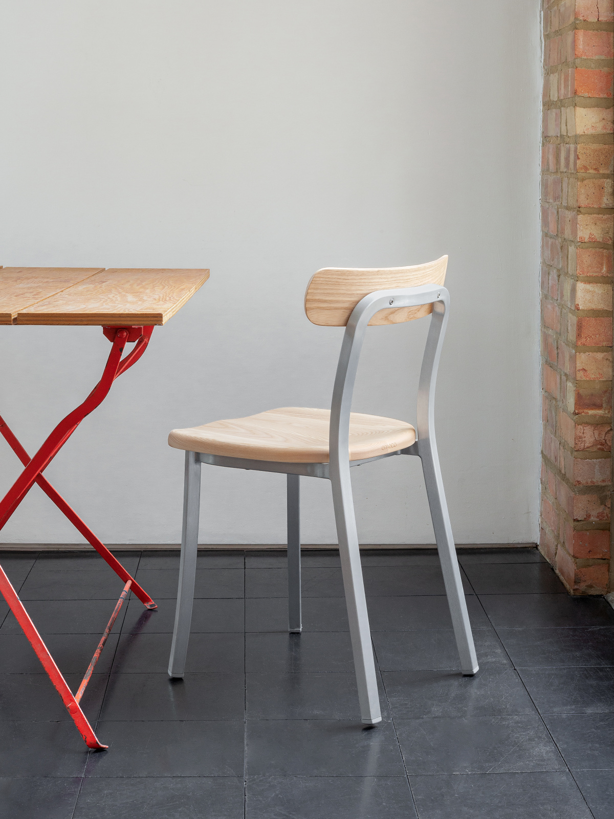 emeco utility by jasper morrison 02