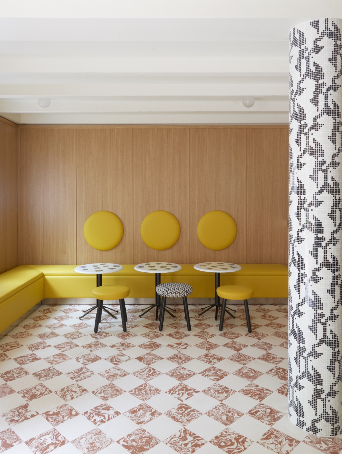 cavallino maranello restaurant interior