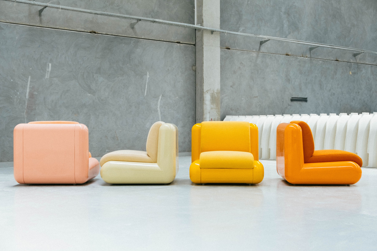 Holloway Li x Uma chairs alternating