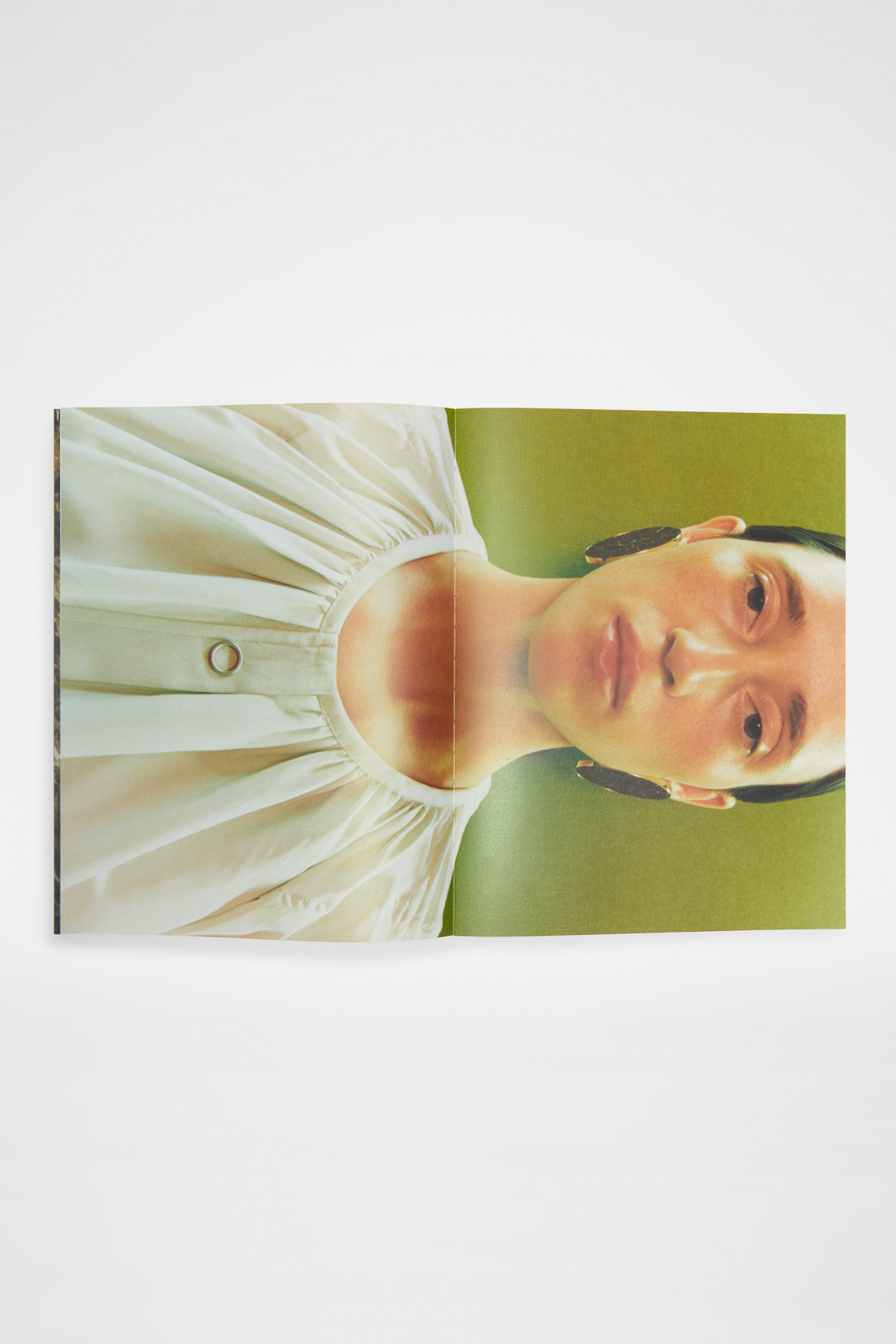 JIL SANDER_CHRIS RHODES _PARIS BOOK_FW22 04