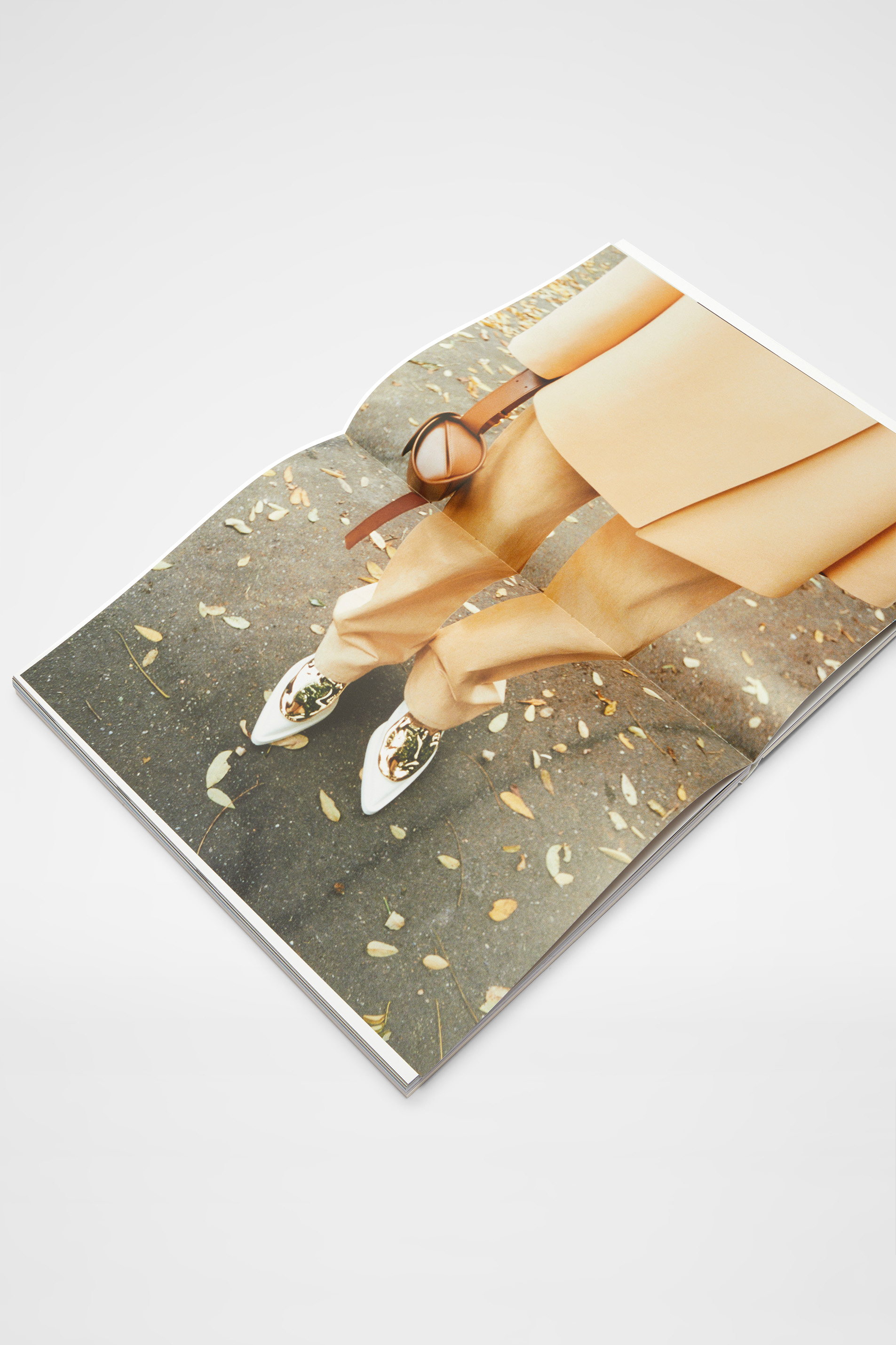 JIL SANDER_CHRIS RHODES _PARIS BOOK_FW22 06