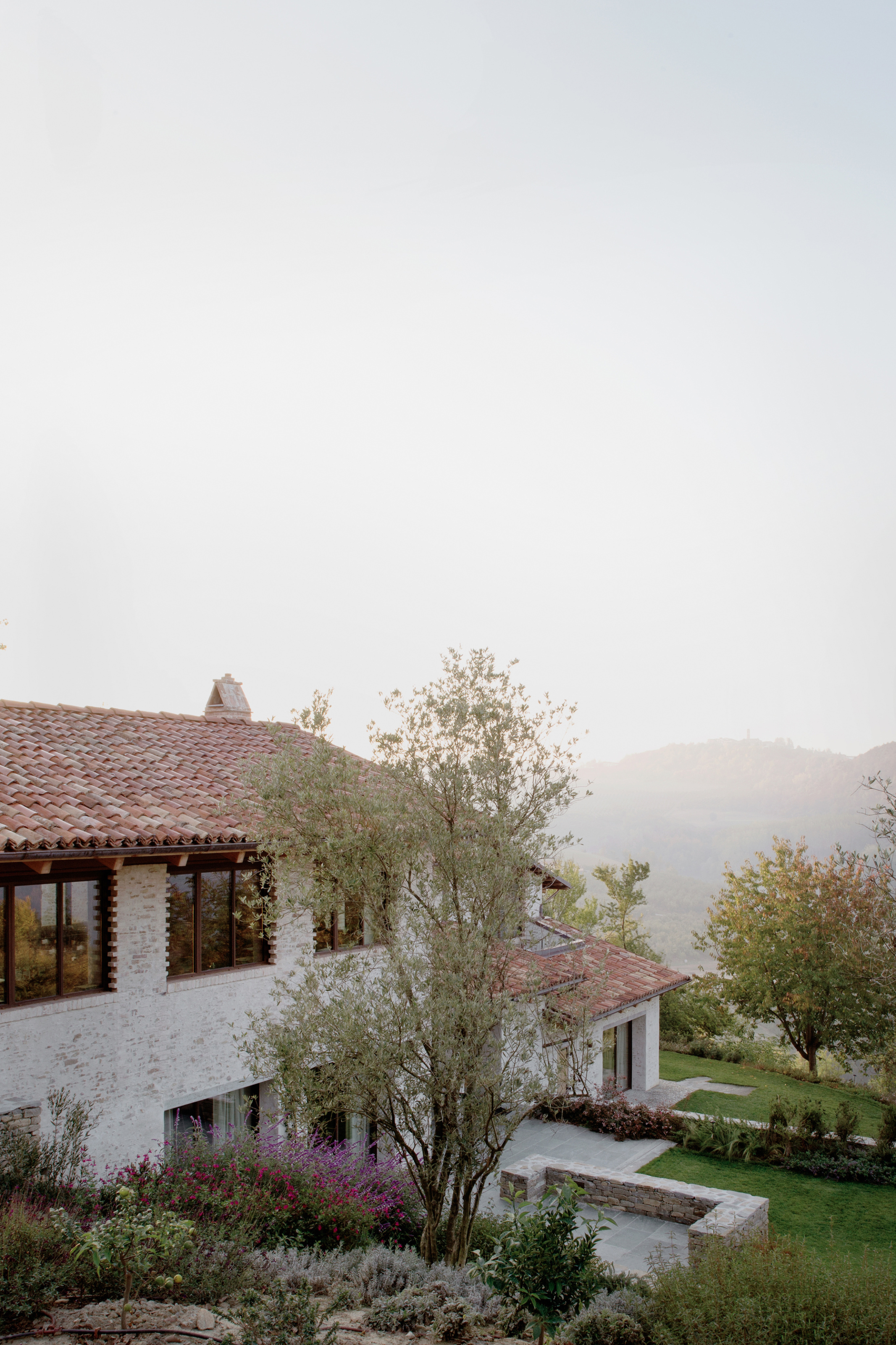 jonathan tuckey design cascina 03