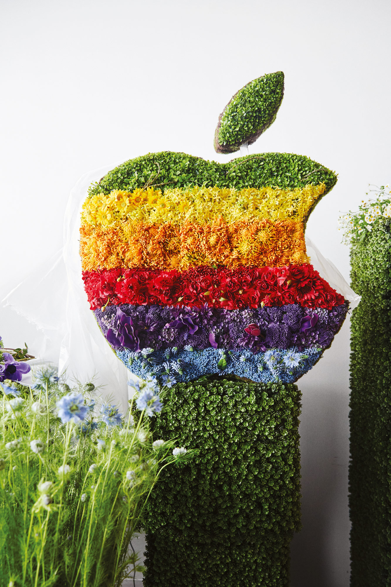 Mr Flower Fantastic Apple Sculpture