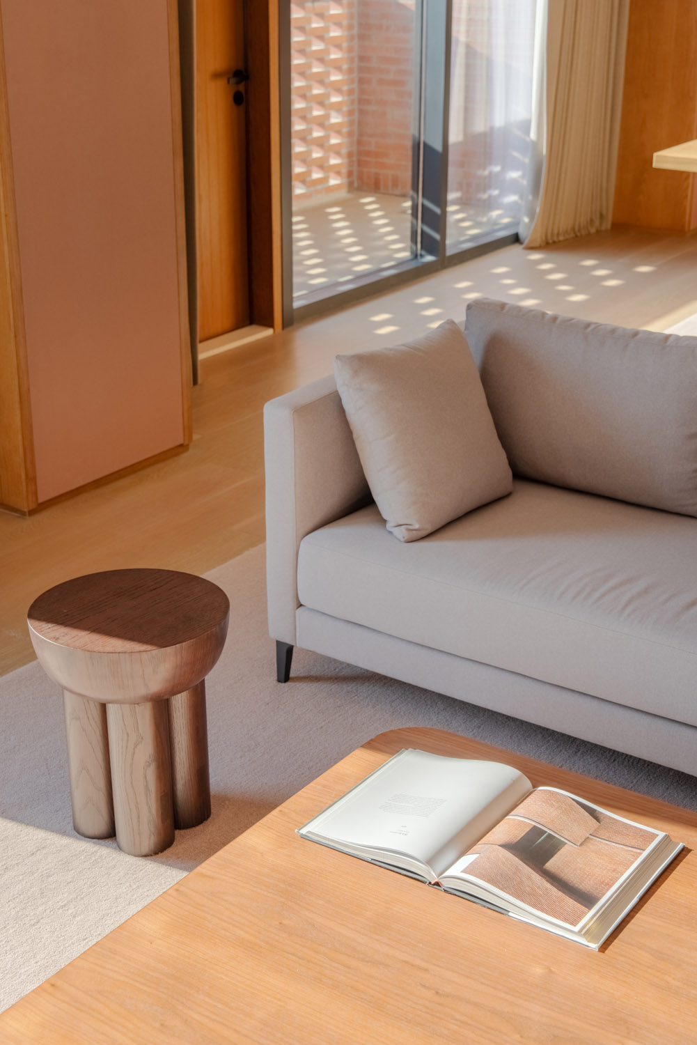 Taoxichuan Hotel guest room 01