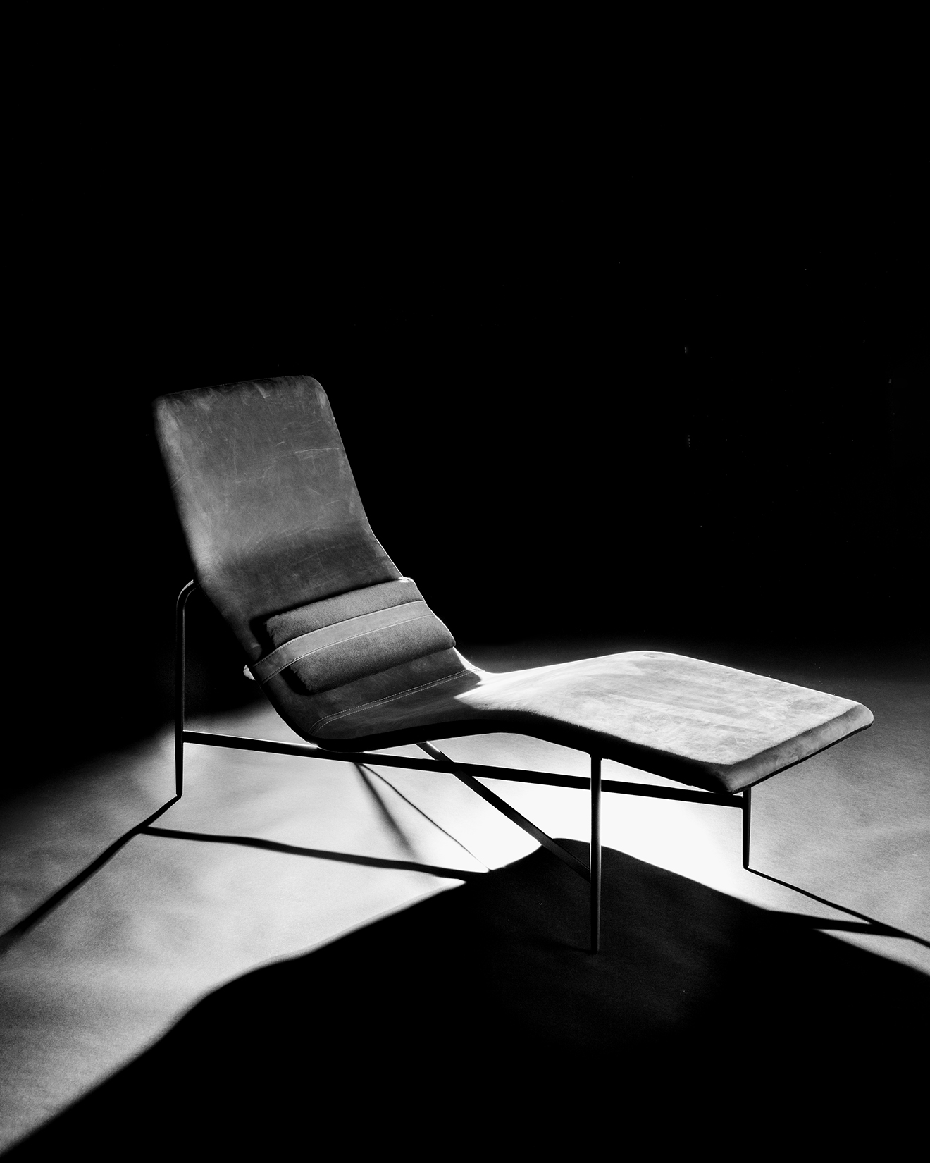 blu dot deep thoughts chaise high-end furniture design