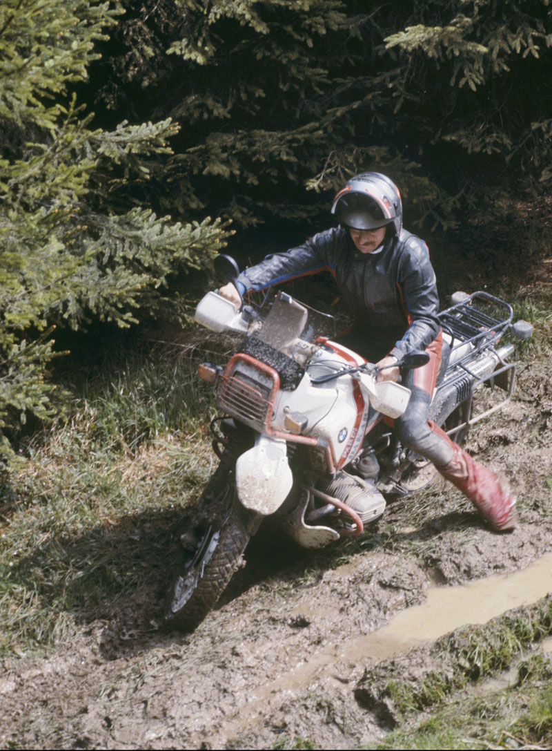 riding a bmw R 100 gs in the mud