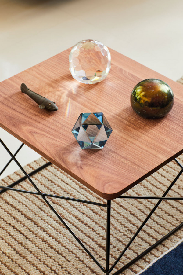 herman miller eames eucalyptus ltr table with paperweights