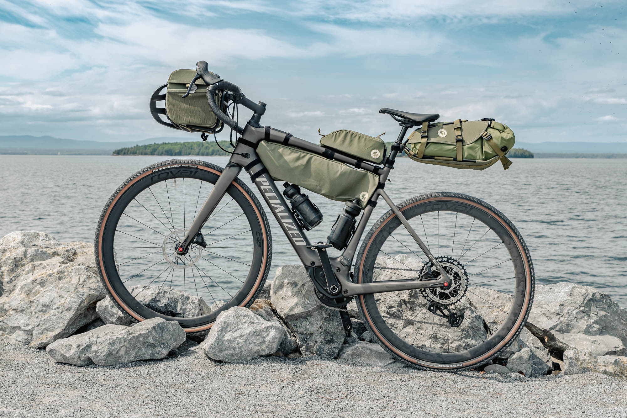 specialized/fjallraven on the road 02